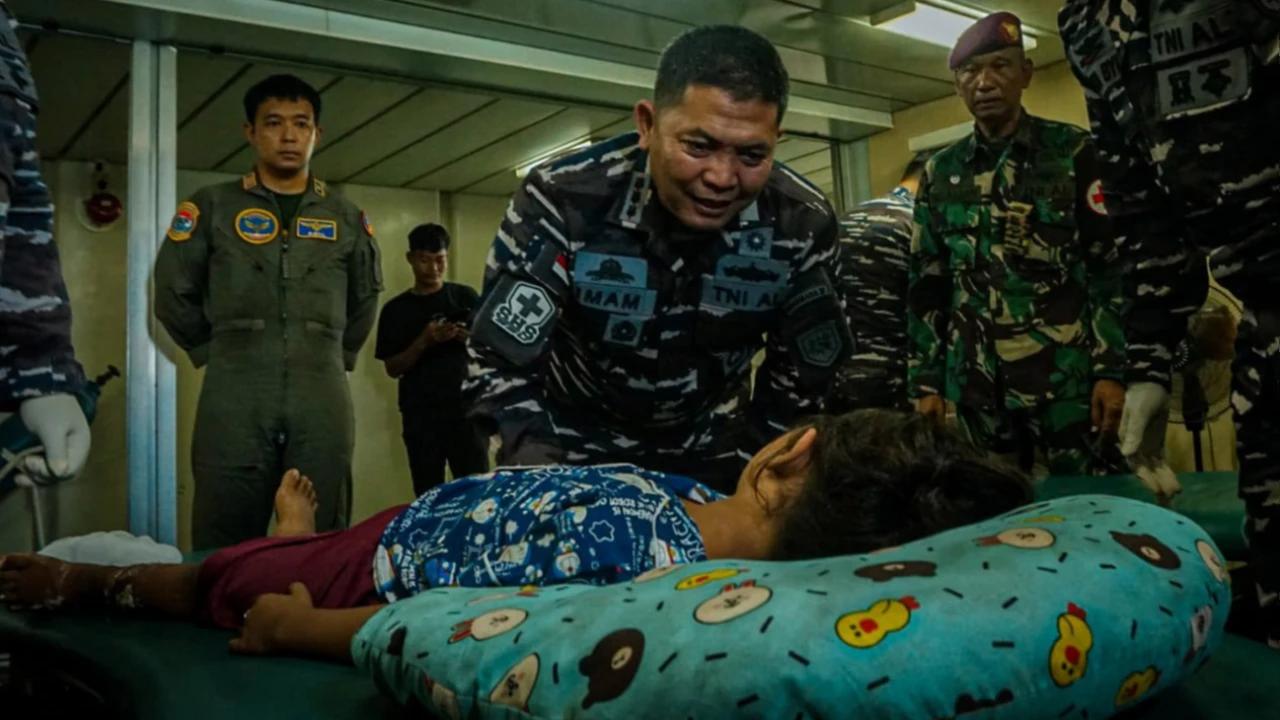 FOTO: Kondisi Pasien Anak Korban Bencana Sumatra Pascaoperasi di KRI dr Soeharso