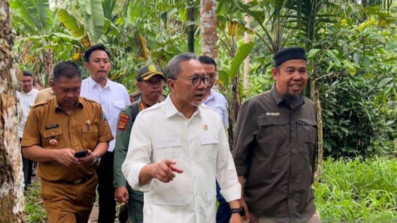 Pantau Harga Pangan 2026, Zulhas Pastikan Barang Banyak dan Stok Aman