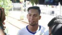 Bek Saepulloh Maulana resmi perkuat Persib. (Huyogo Simbolon)