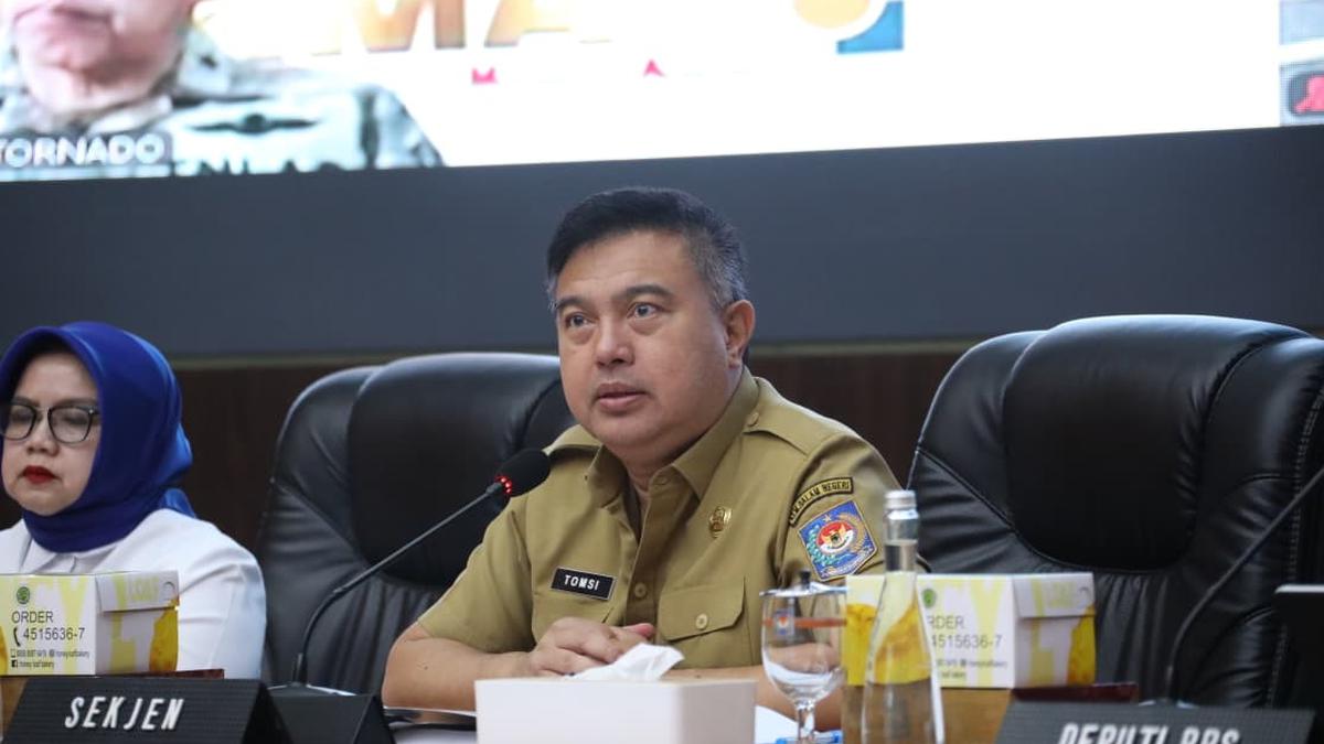 Kemendagri Minta Bulog Percepat Distribusi Minyak Goreng ke Papua