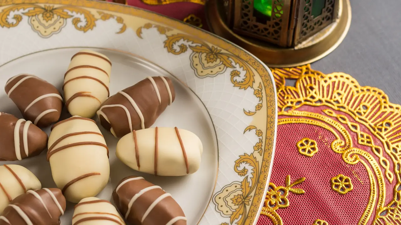 kurma cokelat