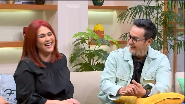 Potret mesra Gunawan dan istri