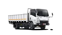 Harga Isuzu Elf NQR B & NMR: Truk Niaga Tangguh, Efisien Euro 4, dan Andalan Bisnis Modern