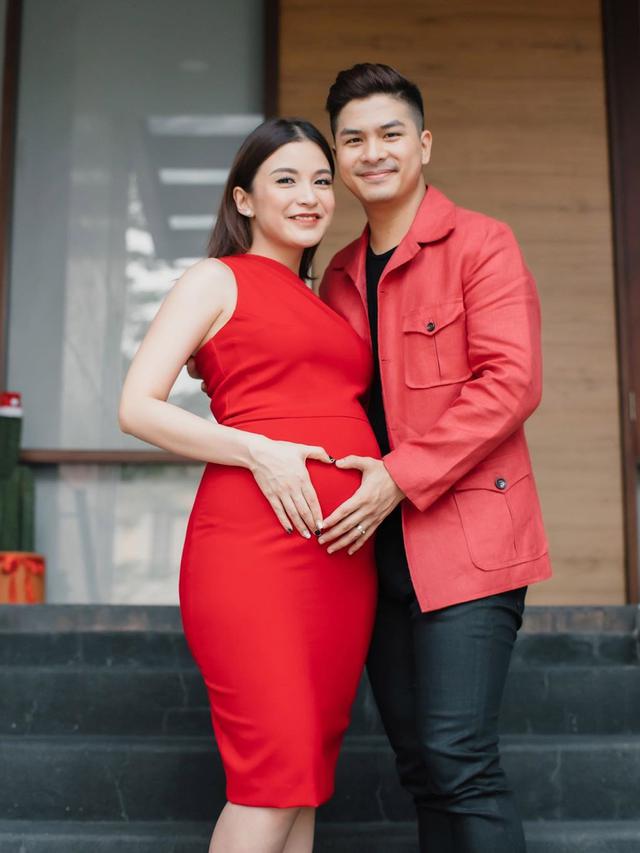 6 Momen Perayaan Anniversary ke-13 Glenn Alinskie dan Chelsea Olivia, Romantis