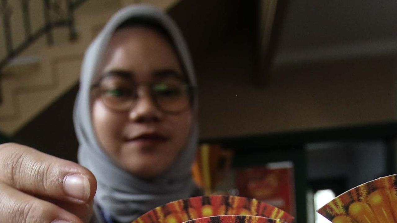 Beragam rancang bangun model kertas atau papercraft itu dikerjakan langsung di rumah produksi Ichinogami.