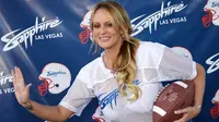 Foto pada tanggal 03 Februari 2018, Stormy Daniels saat pesta Super Bowl di Sapphire Las Vegas Gentlemen's Club di Las Vegas. Stormy mendakwa Trump tidak pernah menandatangani perjanjian kerahasian. (Ethan Miller/Getty Images North America/AFP)