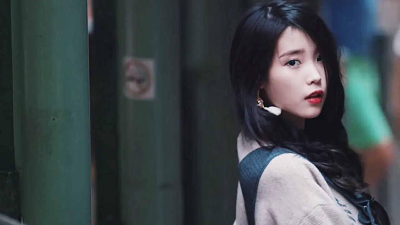 IU