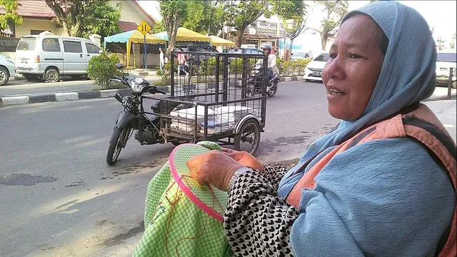 Jadi Juru Parkir, Ibu di Medan Selamat 5 Anak dari Putus Sekolah