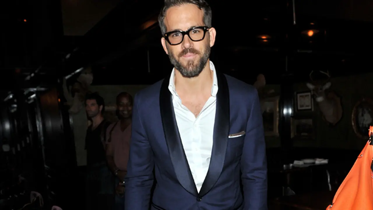 Ryan Reynolds Bantu Rebut Lukisan di Trailer Woman in Gold