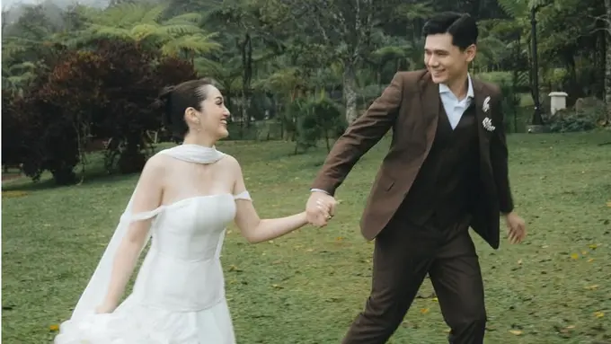 Ranty Maria Foto Prewedding di Bali Bersama Rayn Wijaya. [@rantymaria]