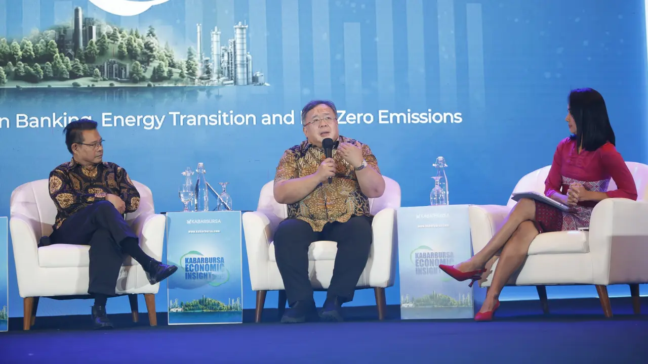 KabarBursa Economic Insight (KEI) 2025 bertema “Greenomic Indonesia: Challenges in Banking, Energy Transition, and Net Zero Emission. (Foto: istimewa)