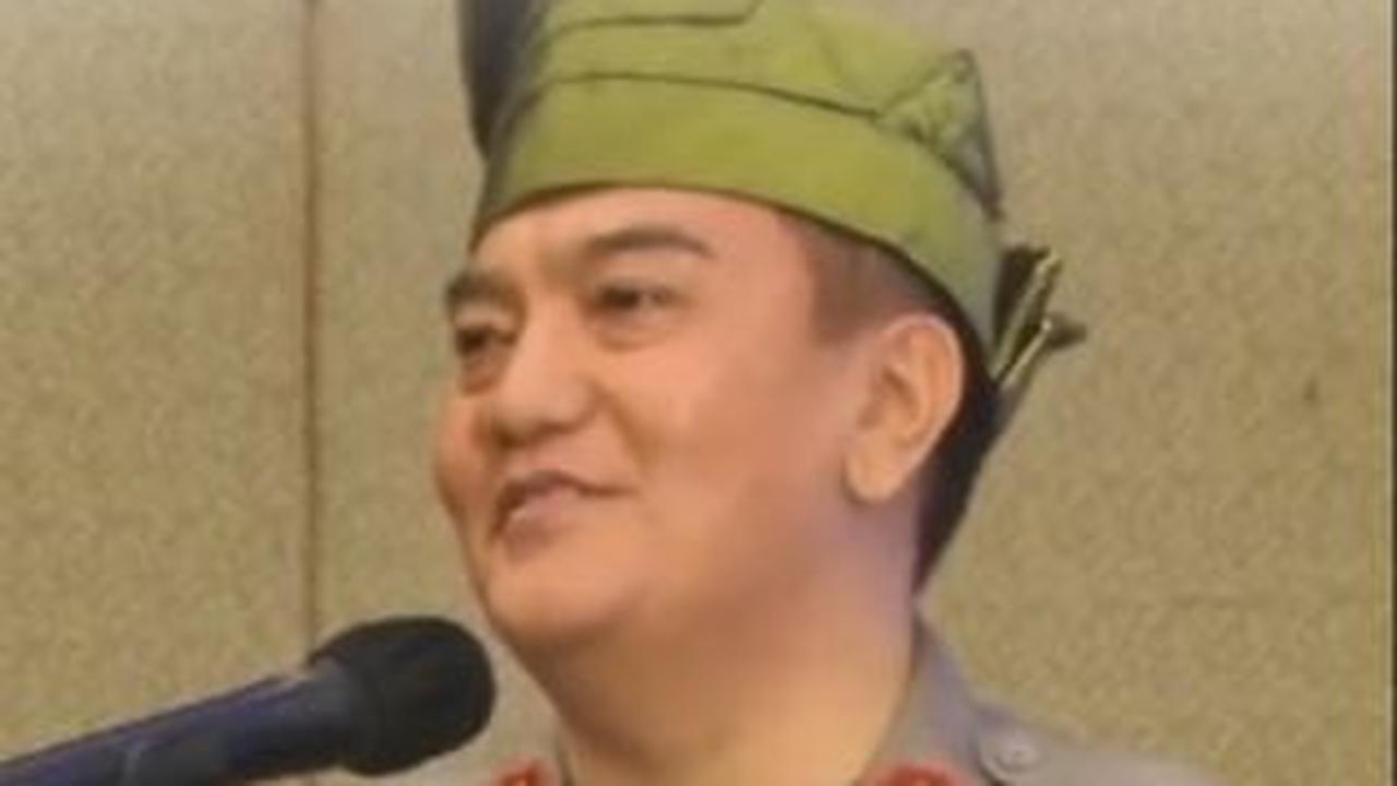 Dalam sambutannya, Iqbal memerintahkan agar para anggota polisi tidak ada lagi yang bersikap 'sok-sokan' sebagai seorang abdi negara. <br>