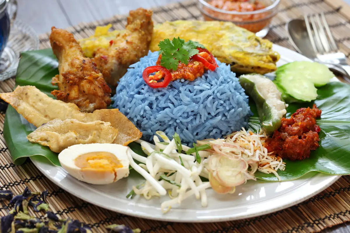nasi uduk biru