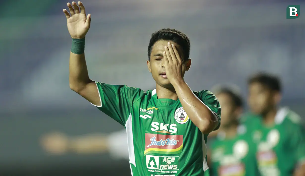 Persija Jakarta sempat unggul terlebih dahulu di babak pertama melalui gol Yann Motta, namun PSS mampu membalas setelah turun minum lewat Irkham Zahrul Mila.  (Foto: Bola.com/M Iqbal Ichsan)