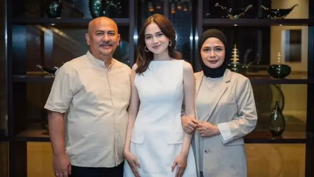 Perayaan Ulang Tahun Syifa Hadju yang baru terungkap. [@rizkinanazarr]