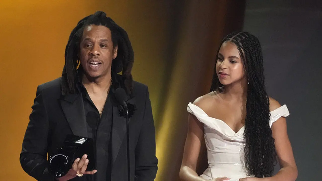 Jay Z dan Blue Ivy. (AP Photo/Chris Pizzello)