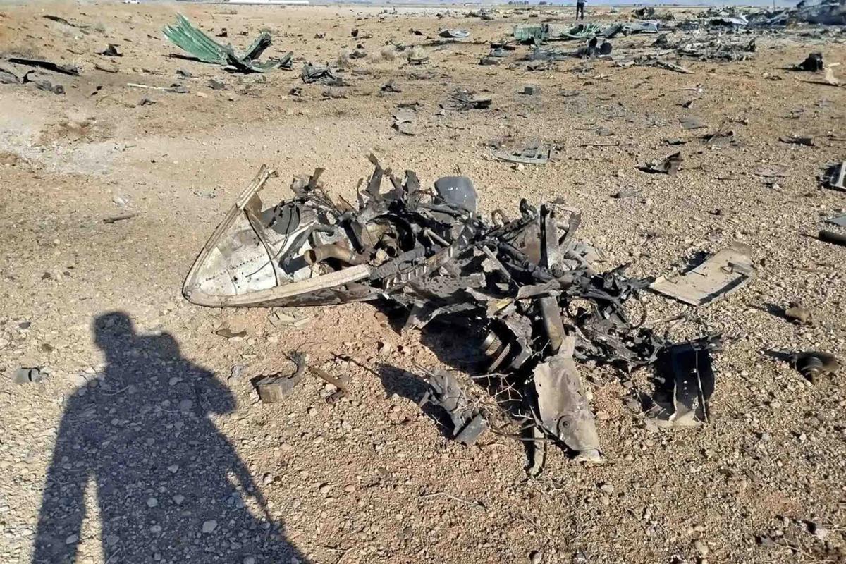 FOTO: Iran Pamerkan Puing Pesawat AS yang Dihancurkan dalam Operasi Militer