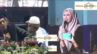 Janda kembang hadir curhat ke Gus Iqdam (SS: YT Ngalab Berkah)