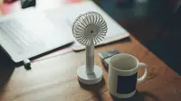 8 Merk Kipas Portable Mini Angin Kencang Terbaik, Bantu Atasi Gerah dengan Mudah