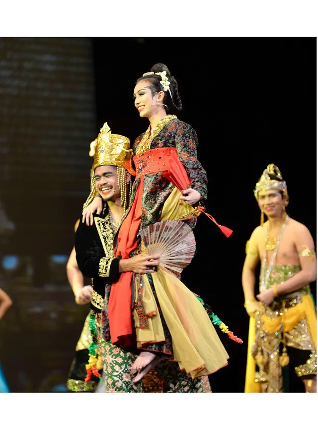 Jarang Terekspos, Ini 6 Pesona Tribuana Tungga Dewi Istri Bambang Pamungkas