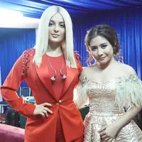 Prilly Latuconsina dan Bebe Rexha (Instagram/prillylatuconsina96)