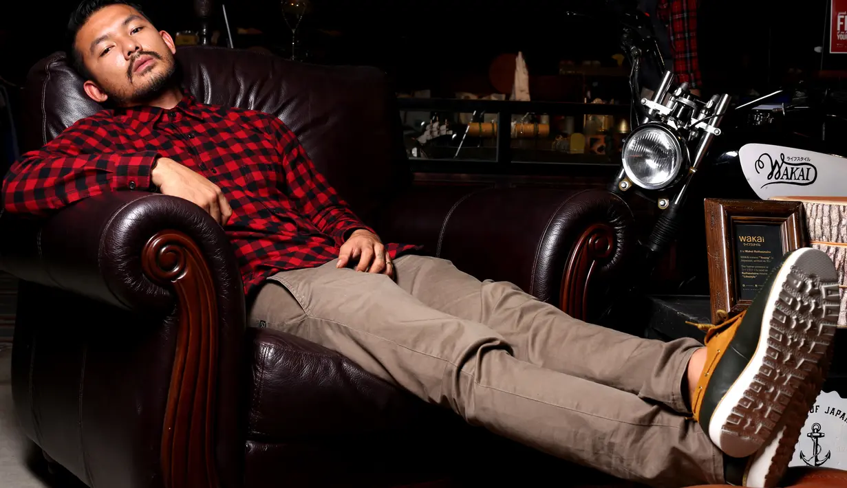 Kepada tim Bintang.com yang menghubunginya Senin, (30/3/2015), suami dari Atiqah Hasiholan ini mengaku masih menyayangkan kondisi film asing yang masih mendominasi bioskop-bioskop tanah air. (Galih W. Satria/Bintang.com)