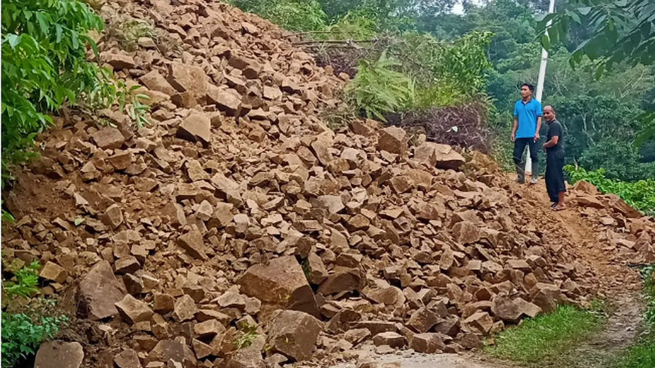 Longsor di Solok
