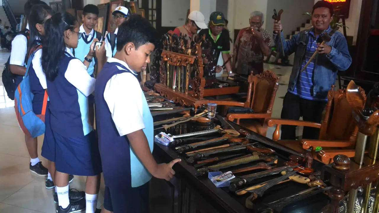 DPRD Kota Malang Diubah Jadi Galeri Seni Dadakan 