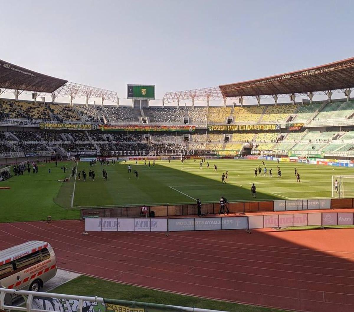 Perwakilan FIFA datang meninjau Stadion Gelora Bung Tomo Surabaya pada Senin (31/7/2023). Inspeksi FIFA kali ini dilakukan secara tertutup. Awak media tak diizinkan masuk untuk meliput proses inspeksi stadion jelang Piala Dunia U-17.