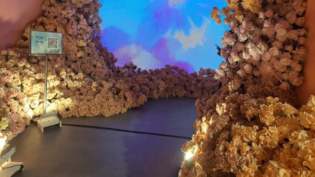 Tren Pernikahan 2024 Serba Bunga ala Bridestory, dari Dekorasi hingga Gaun Pengantin