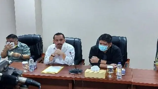 Wakil Ketua DPD I Partai Golkar Sulut Bidang Organisasi Feryando Lamaluta saat memberikan keterangan, Rabu (27/1/2021).