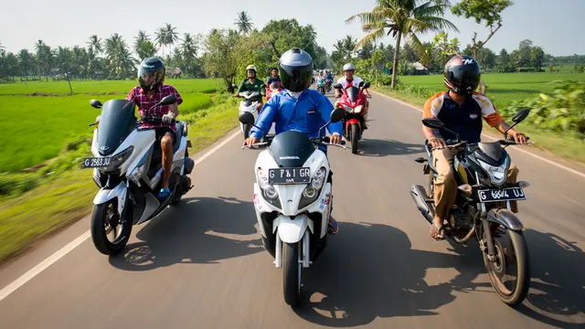 Ilustrasi kendaraan plat G (Foto: Reve Art AI)