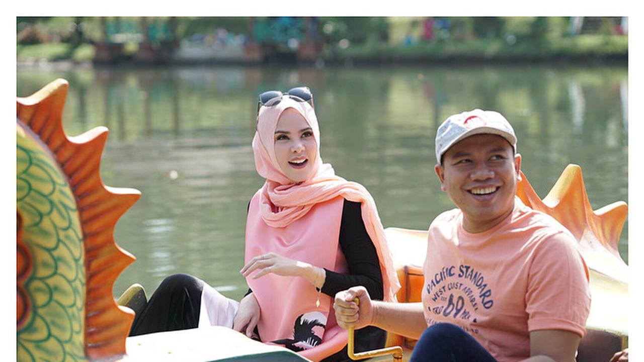 [Bintang] Angel Lelga dan Vicky Prasetyo