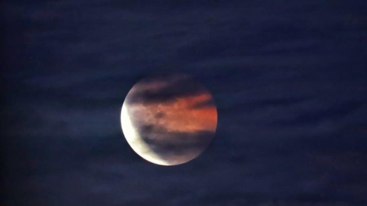Bolehkah Melihat Gerhana Bulan dengan Mata Telanjang? Begini Kata Ahli Astronomi