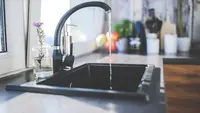 7 Cara Mengatasi Air Mati di Kamar Mandi Tapi Nyala di Dapur dengan Cepat