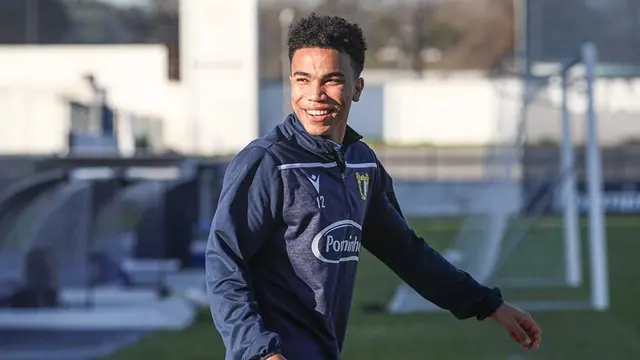 MU tertarik pada Gustavo Assuncao yang digadang sebagai titisan Casemiro.