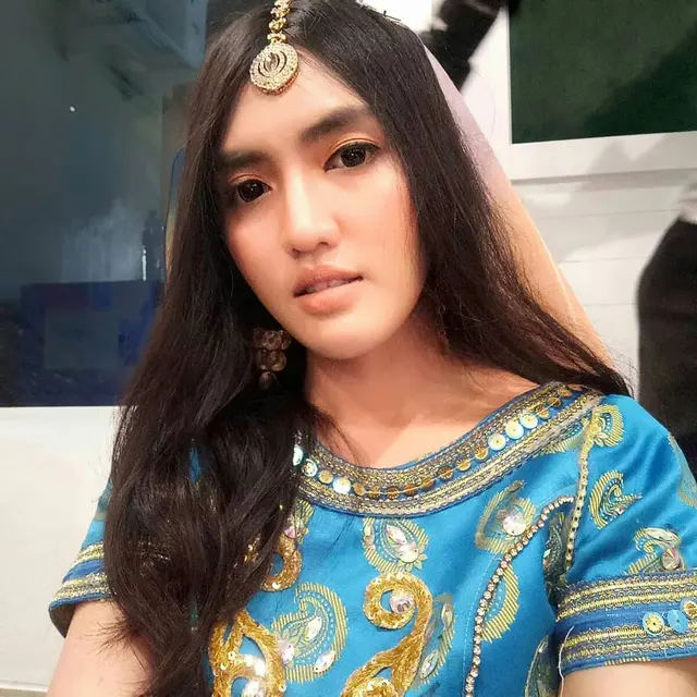 Nadia Alifazuhri (https://www.instagram.com/p/B5xWXTlA7CC/)