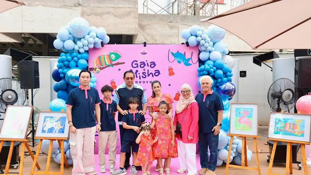 Ibas dan Aliya Rajasa Dukung Kreativitas Anak