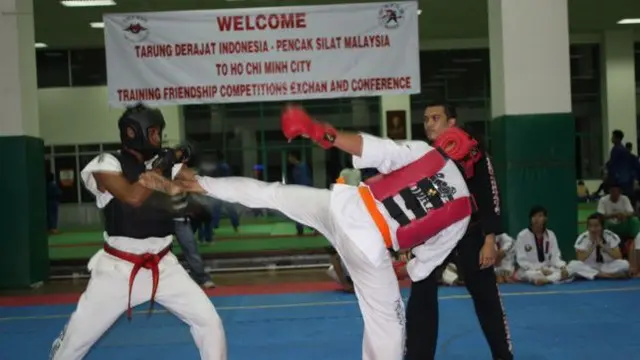 Tarung Derajat