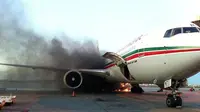 [VIDEO] Ngeri! Bagasi Pesawat Terbakar, 5 Penumpang Cedera