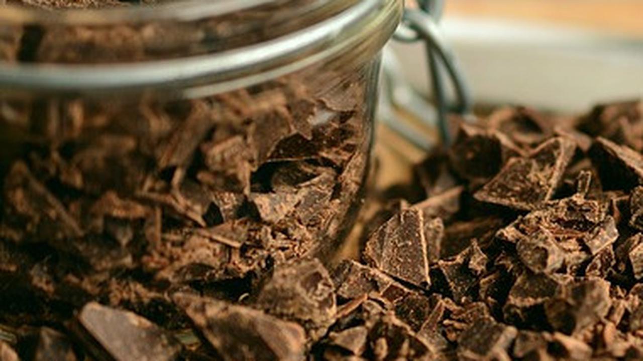 8 Efek Anak Sering Makan Coklat, Kecanduan hingga Obesitas