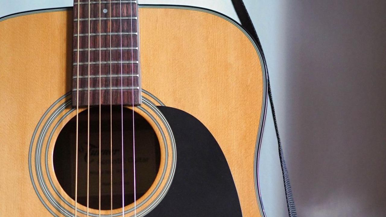 Letak Senar Gitar