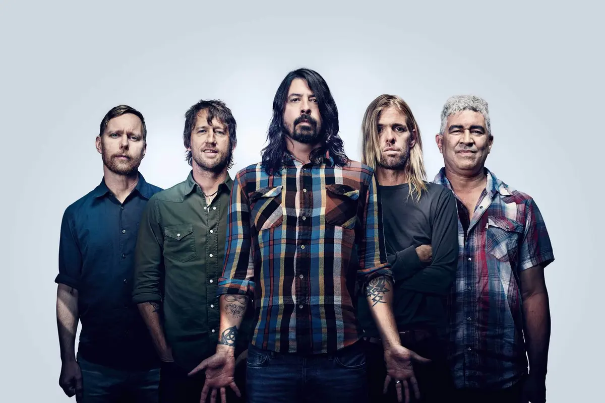 [Bintang] Foo Fighters