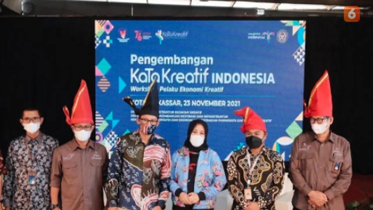 Menparekraf, Sandiaga Uno pakai Batik Lontara (Liputan6.com)