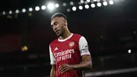 Pierre-Emerick Aubameyang tercatat beberapa kali melakukan tindakan indisipliner. Namun, kasusnya yang terakhir membuat Mikel Arteta berang dan berujung pencopotan jabatan kaptennya. Ia juga dicoret dari daftar skuat dan saat ini dikabarkan diambang pintu keluar The Gunners. (AFP/Pool/Will Oliver)