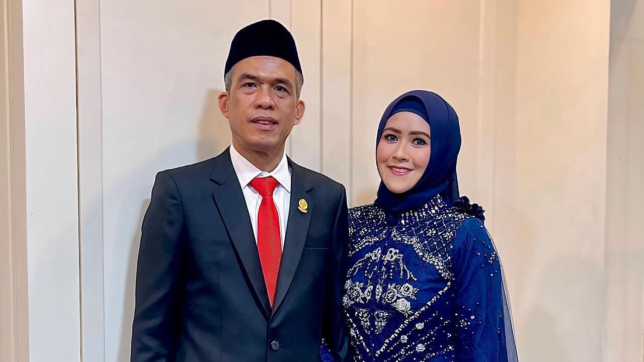 Potret Meggy Wulandari Mantan Istri Kiwil Tampil Stunning Dampingi Suami Kini Jadi Anggota Dewan
