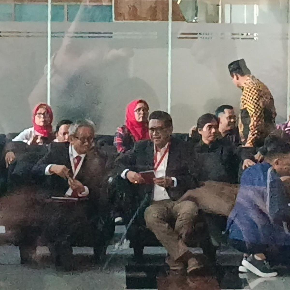 Hasto Kristiyanto Datangi KPK