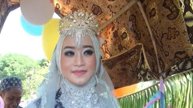 pengantin ditarik gerobak
