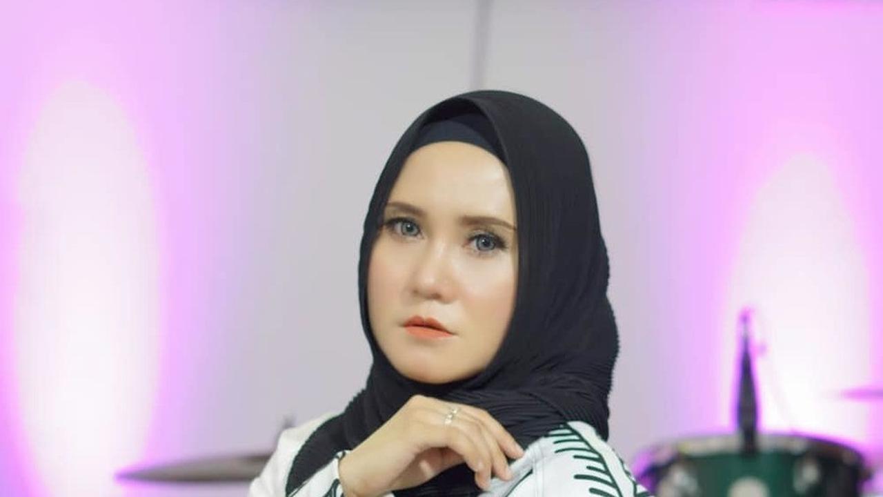8. Eny Sagita