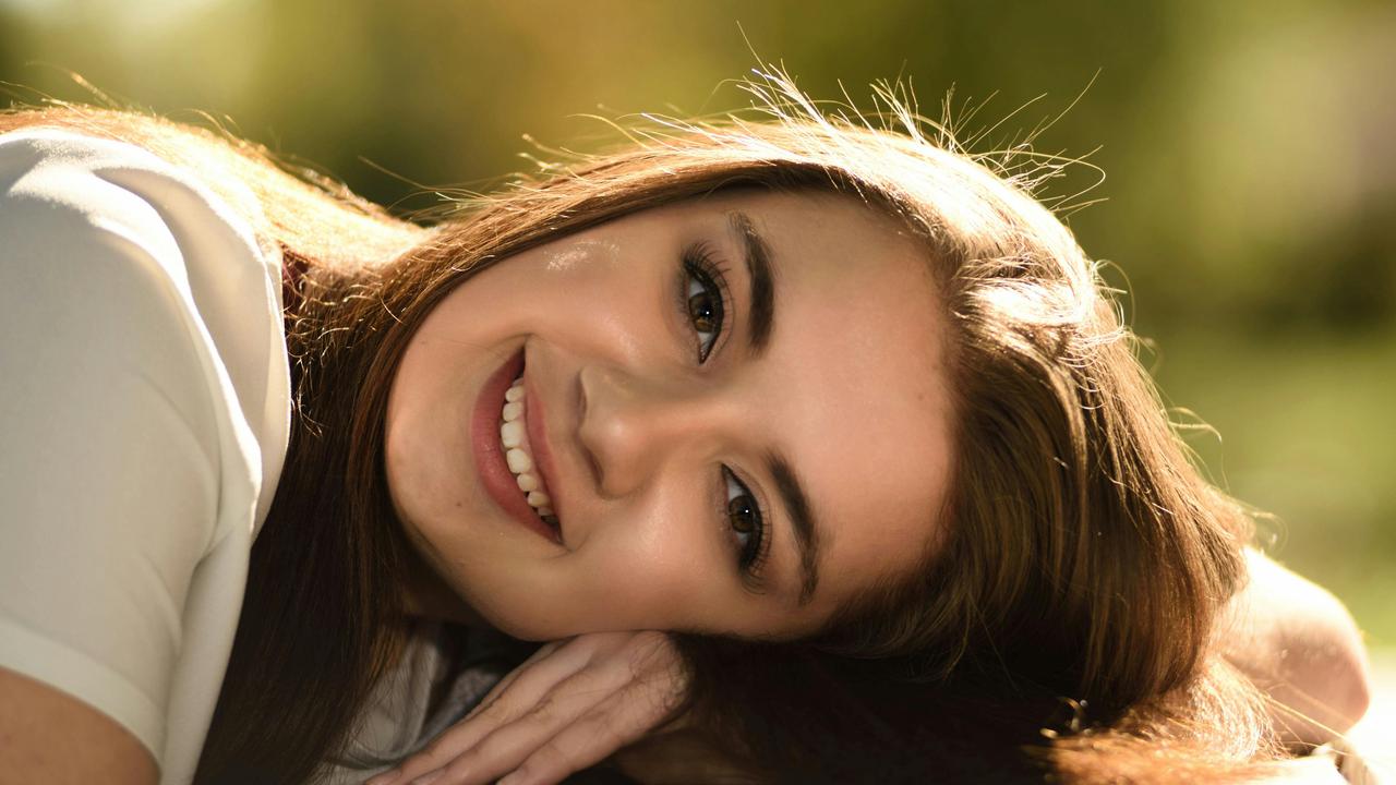 Selamat Tinggal Kulit Kering, Kenali Manfaat Luar Biasa Hyaluronic Acid untuk Perawatan Kulit!